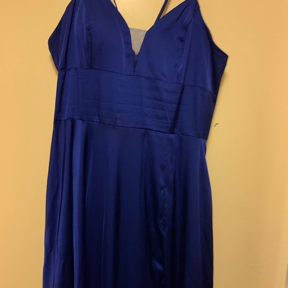 Natasha dress. GENTLY Worn ONCE! Has a slit along the front - Picture 6 of 9